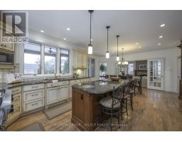 95 HIGHLAND WOODS COURT - 17