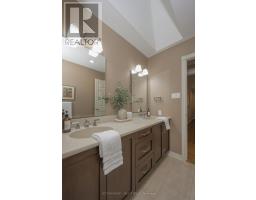 95 HIGHLAND WOODS COURT - 26