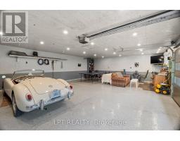 9952 PRINCE PHILLIP STREET - 35