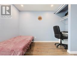 122 ANDOVER DRIVE - 25