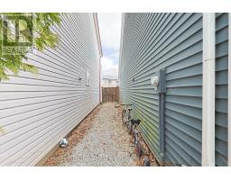 122 ANDOVER DRIVE - 34