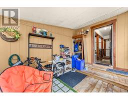 381 HYDE PARK ROAD - 11