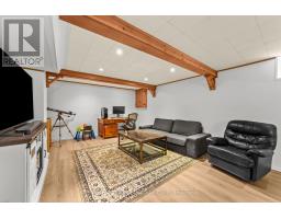 381 HYDE PARK ROAD - 17