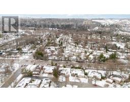 31 GREEN HEDGE LANE - 43