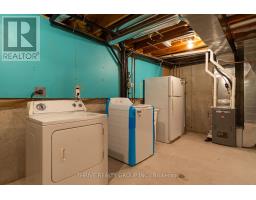 41 - 355 SANDRINGHAM CRESCENT - 32