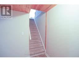 35 JUNIPER CRESCENT - 21