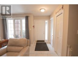 35 JUNIPER CRESCENT - 6