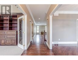 43 PINEHURST DRIVE - 11