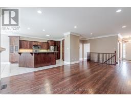 43 PINEHURST DRIVE - 18