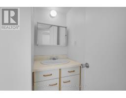 18.5 ADELAIDE STREET S - 22