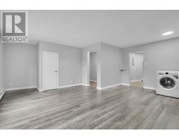 18.5 ADELAIDE STREET S - 27