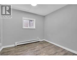 18.5 ADELAIDE STREET S - 33