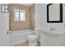 18.5 ADELAIDE STREET S - 35