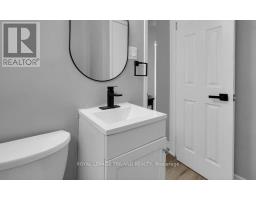 18.5 ADELAIDE STREET S - 9