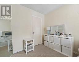 18 - 18 ST CHARLES PLACE - 17