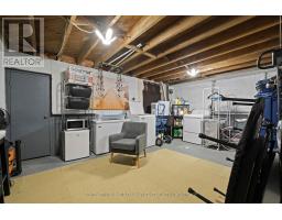 18 - 18 ST CHARLES PLACE - 20