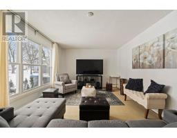 18 - 18 ST CHARLES PLACE - 4