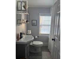 1 WOODLAND PLACE - 40