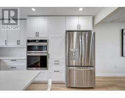 123 HILLSMOUNT CRESCENT - 18