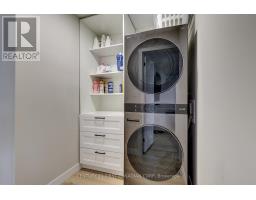 123 HILLSMOUNT CRESCENT - 22