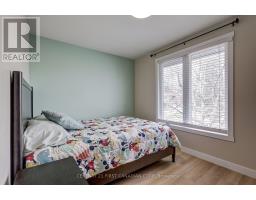 123 HILLSMOUNT CRESCENT - 27