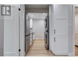 123 HILLSMOUNT CRESCENT - 38