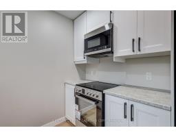 123 HILLSMOUNT CRESCENT - 41