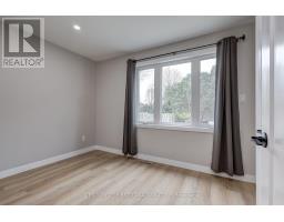 123 HILLSMOUNT CRESCENT - 42