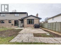 123 HILLSMOUNT CRESCENT - 47