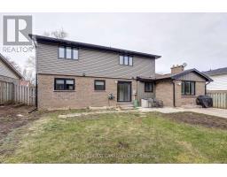 123 HILLSMOUNT CRESCENT - 49