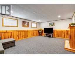 63 PEIRONE CRESCENT - 23