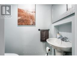 63 PEIRONE CRESCENT - 24