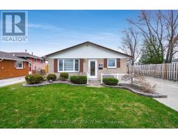 63 PEIRONE CRESCENT - 3