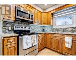 63 PEIRONE CRESCENT - 9