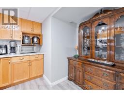 64 MELANIE DRIVE - 30