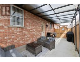 64 MELANIE DRIVE - 33