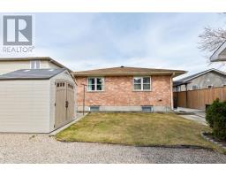 64 MELANIE DRIVE - 35