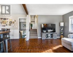 18 HIGHVIEW DRIVE - 12