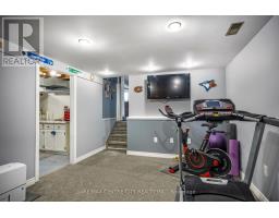 18 HIGHVIEW DRIVE - 24