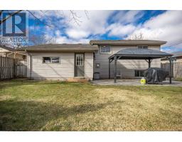 18 HIGHVIEW DRIVE - 29