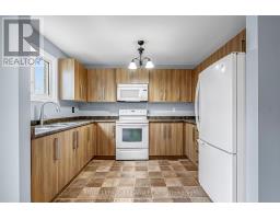 2 - 160 CONWAY DRIVE - 17