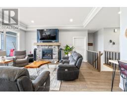 160 ELIZABETH STREET - 16