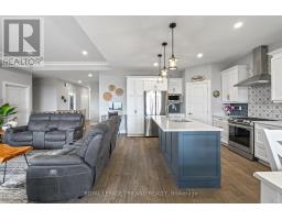 160 ELIZABETH STREET - 18