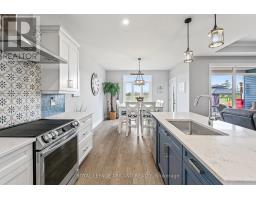 160 ELIZABETH STREET - 21