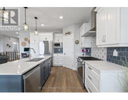 160 ELIZABETH STREET - 22