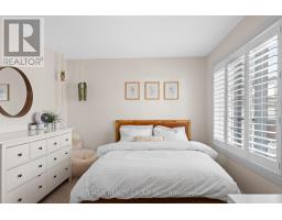 5 - 727 APRICOT DRIVE - 32