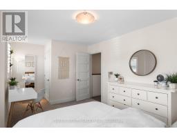 5 - 727 APRICOT DRIVE - 33