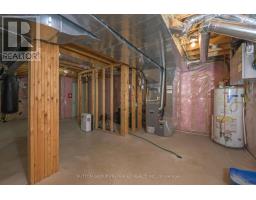 301 PORTRUSH PLACE - 38