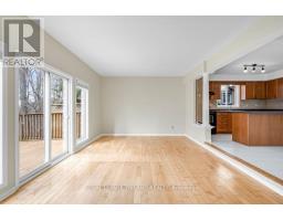 215 ROSSMORE COURT - 17