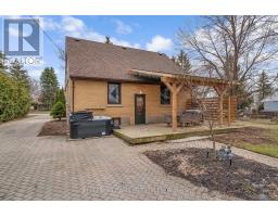 943 DEARNESS DRIVE - 38